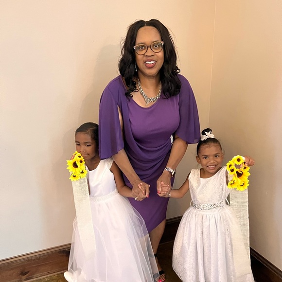 Meet your Posher, Carla - Picture 3 of 4